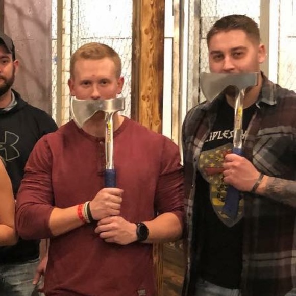 Meet your Posher, Kallen - Picture 1 of 1